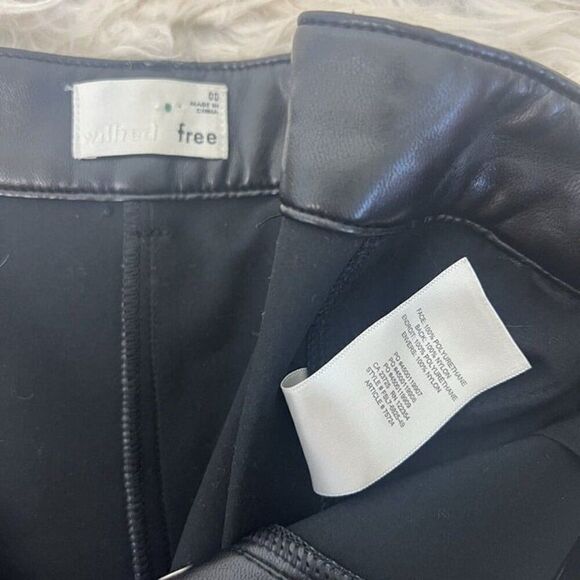Aritzia WILFRED Faux Leather Modern Cargo Black Pants Womens Size 00 NWOT - Picture 7 of 12